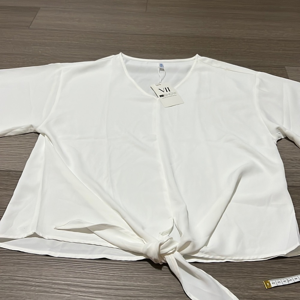 V-neck white blouse - Picture 1 of 5